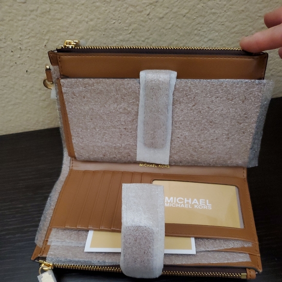 Michael kors Jet Set Travel Double Zip Wallet - Picture 6 of 9